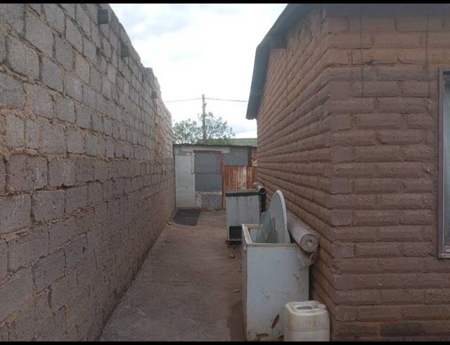 2 BEDROOM HOUSE FOR SALE IN MAMELODI EAST